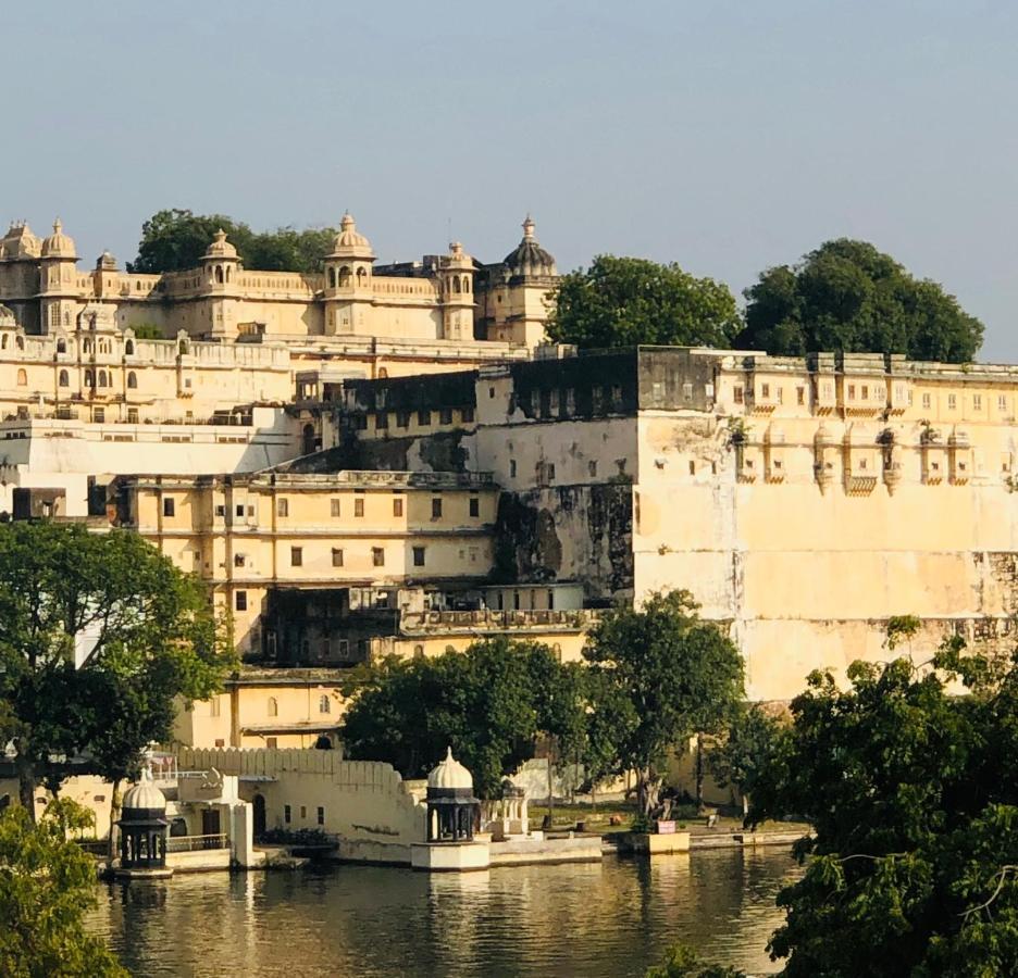 The Hostel Crown Udaipur Eksteriør bilde