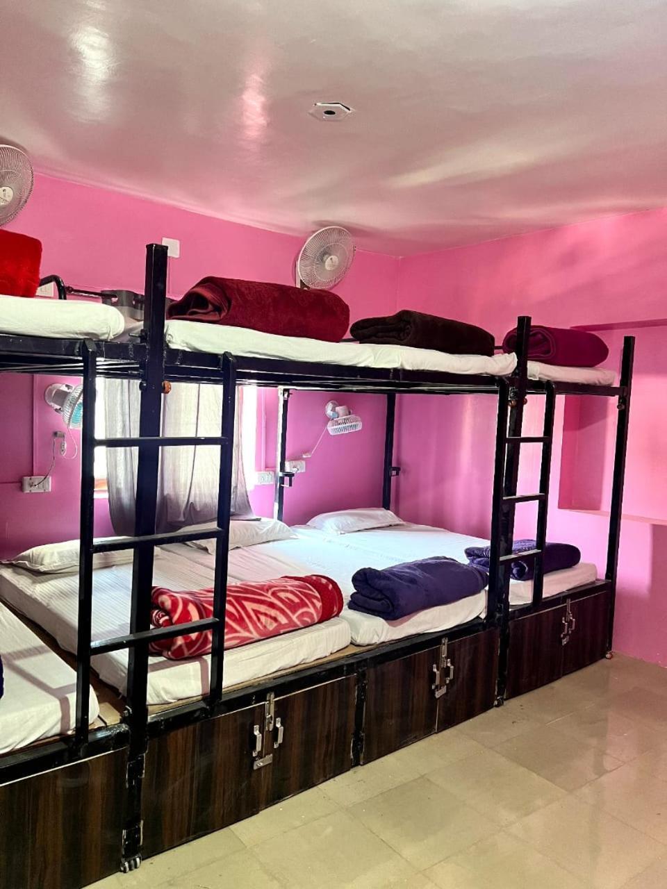 The Hostel Crown Udaipur Eksteriør bilde